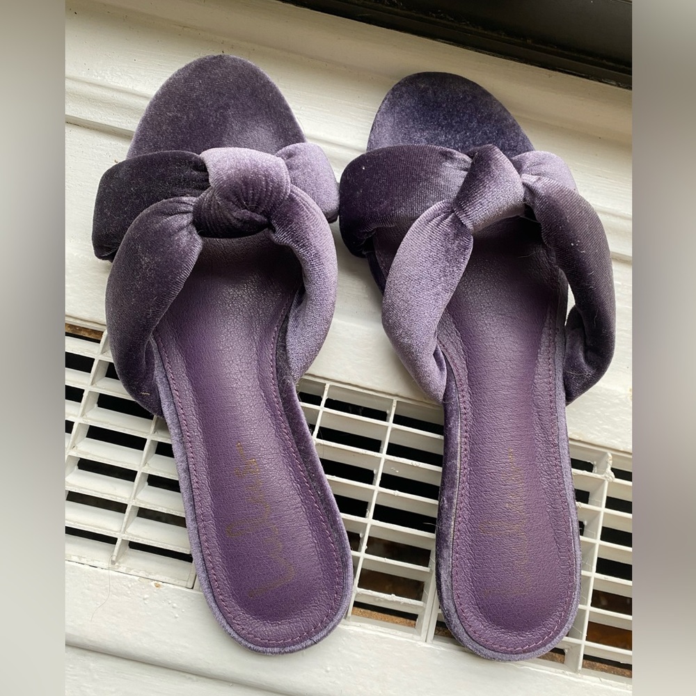 Lulu’s purple velvet slide-on sandals, size 8